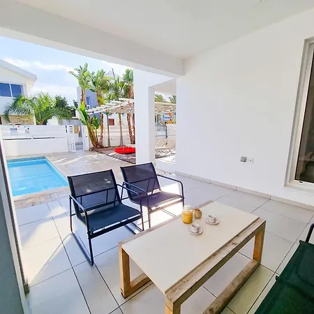 With Private Pool And Bbq Villa *