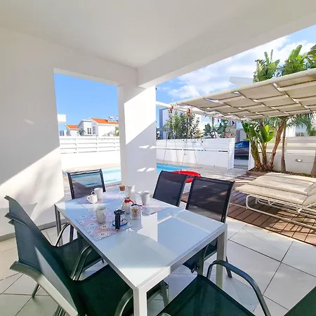 With Private Pool And Bbq Villa *