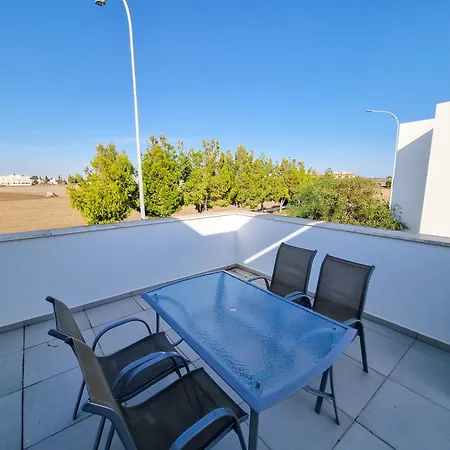 Villa With Private Pool And Bbq Perivólia