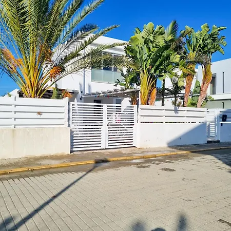 With Private Pool And Bbq Villa Perivólia