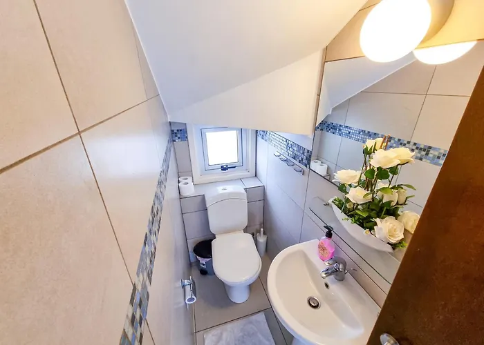 With Private Pool And Bbq Περβόλια